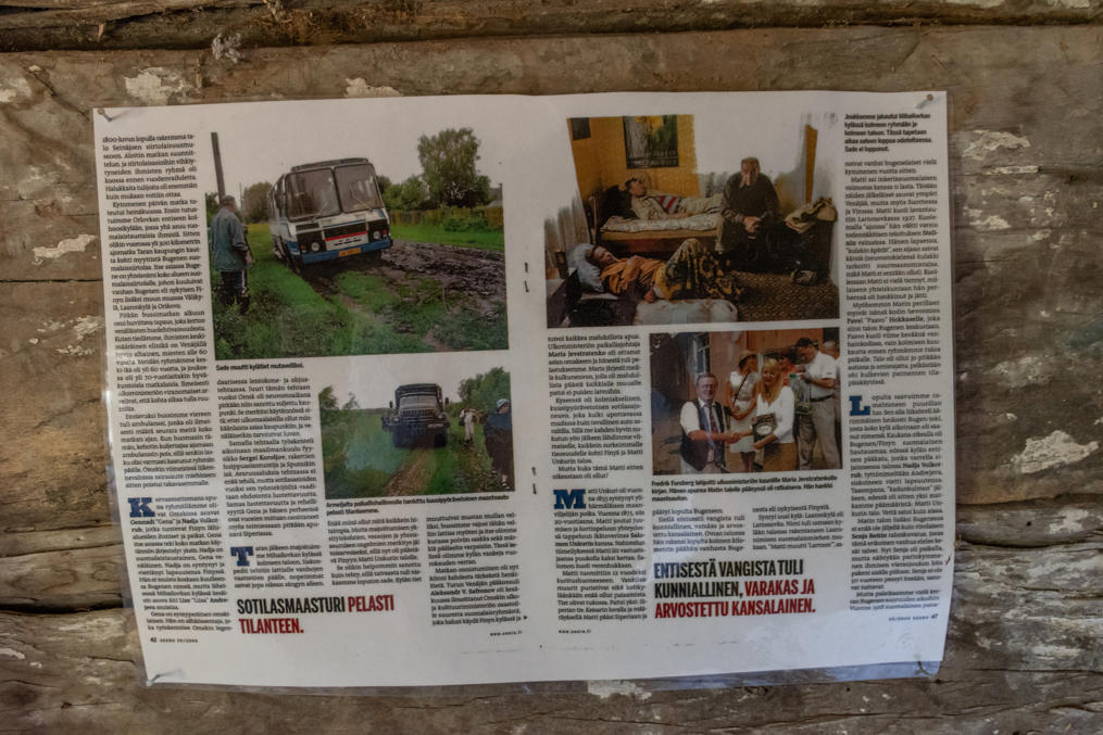 Вырезка из журнала в доме Ункури, повествующая об экспедиции в 2006