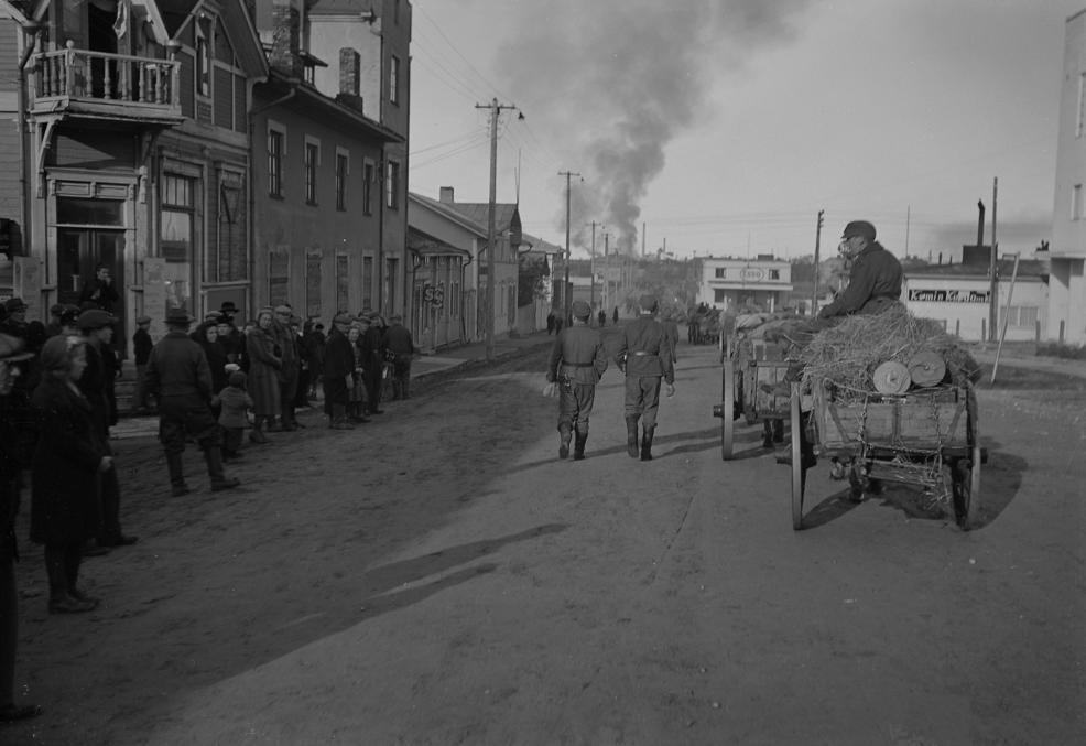Финские войска вступают в Кеми в октябре 1944.  Фото из вики (из военного фотоархива SA-Kuva)