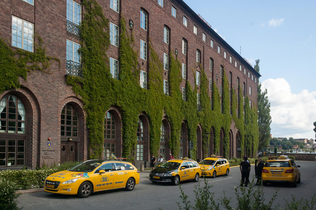 Западная стена ратуши