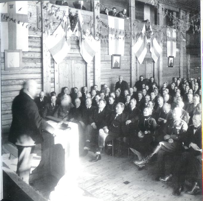 2-й съезд лапуасцев в 1930.  Фото из вики