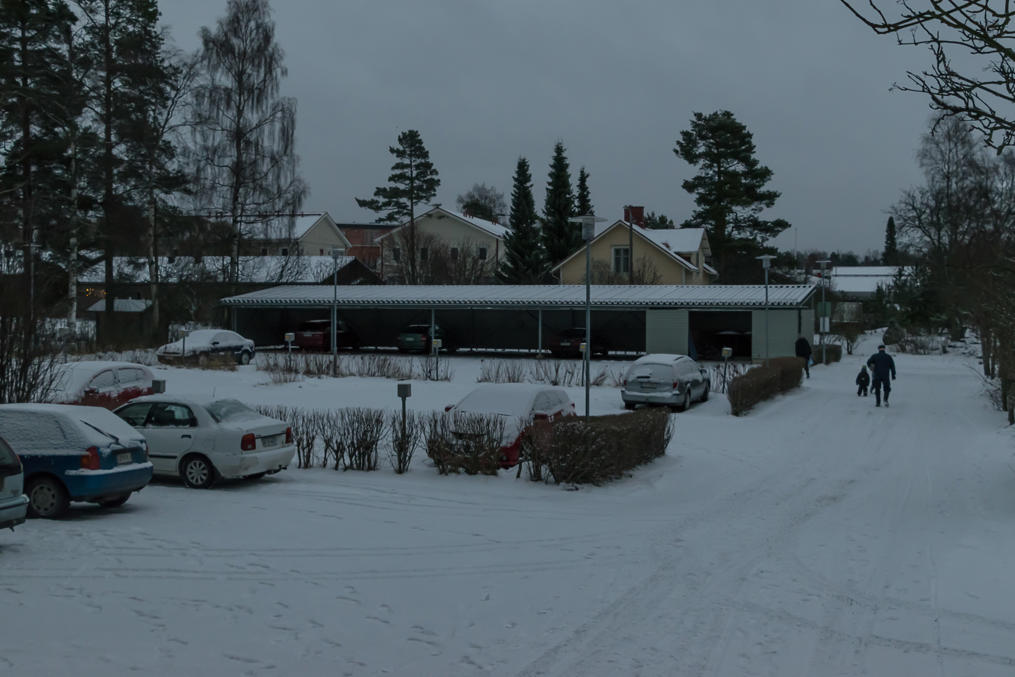 17. Дворовые парковки жилого дома в районе Ветоканнас (Волочной перешеек)