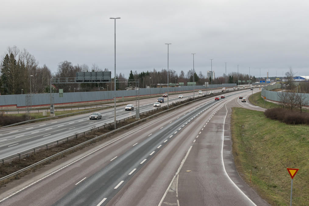 Третье Кольцо (Kehä III), внешняя кольцевая дорога всей Хельсинкской агломерации